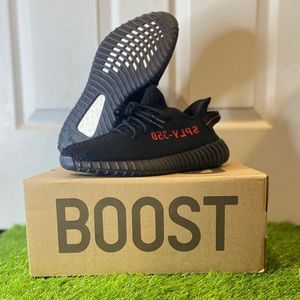 Yeezy 350 V2 Bred